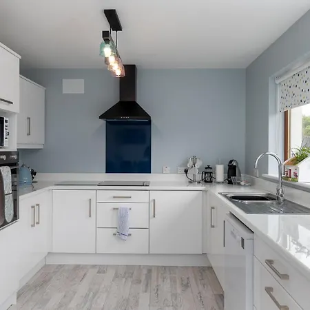 Nyaraló Wonderful Coastal In Town Dingle