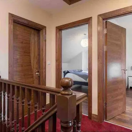 Nyaraló Wonderful Coastal In Town *