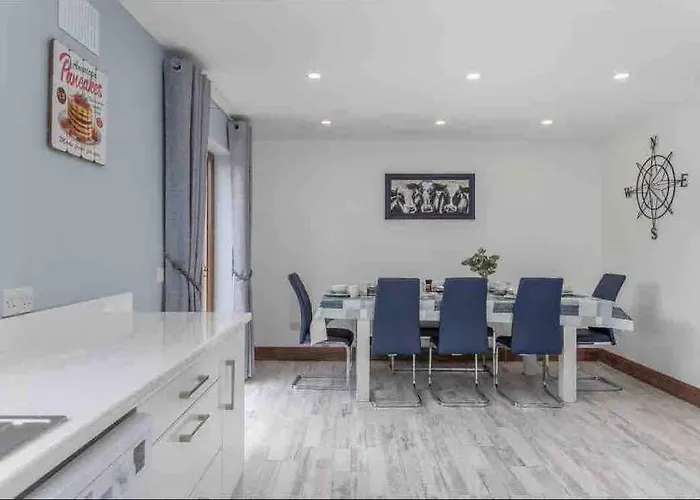 Wonderful Coastal In Town Hébergement de vacances Dingle