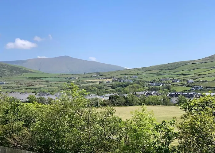 Wonderful Coastal In Town * 丁格尔