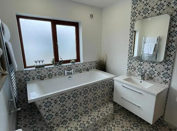 Wonderful Coastal In Town Hébergement de vacances Dingle